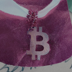 mini BTC charm - Blood Sandalwood - Hodlworth